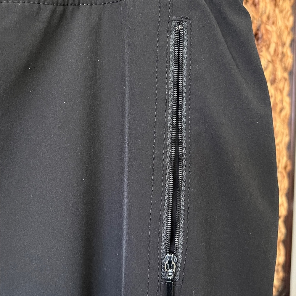 Chico's Zenergy Black crop casual size 2 Pants - Picture 3 of 6